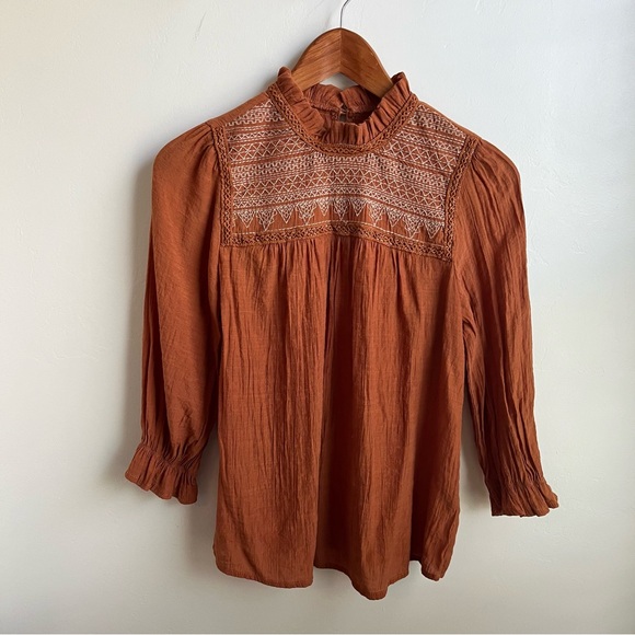 Anthropology Brand E M Rust Colored Boho Top Embroidered Neckline Sz S EUC - Picture 3 of 5
